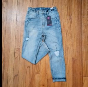 NWT no boundaries size 7 HIGH RISE